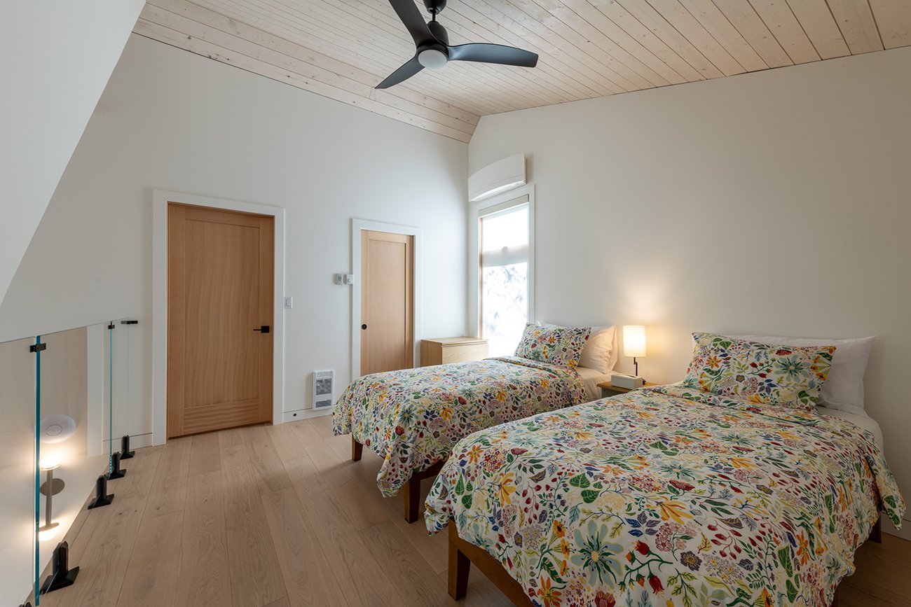 CABN2_upstairsbedroom